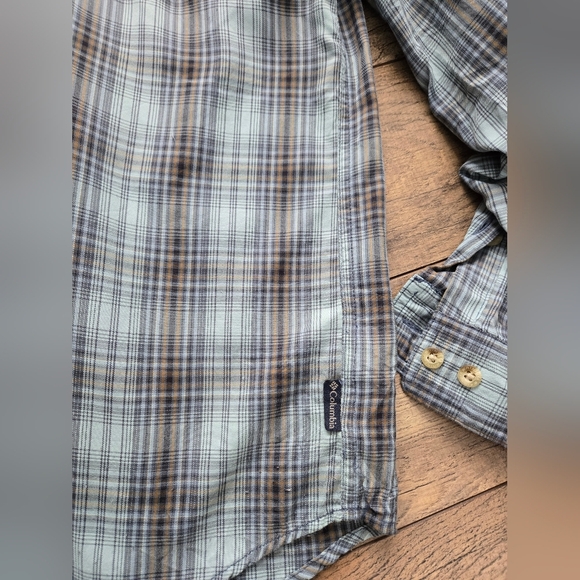 Columbia Titanium Men's Large Blue Plaid Shirt 69724 - Picture 11 of 16